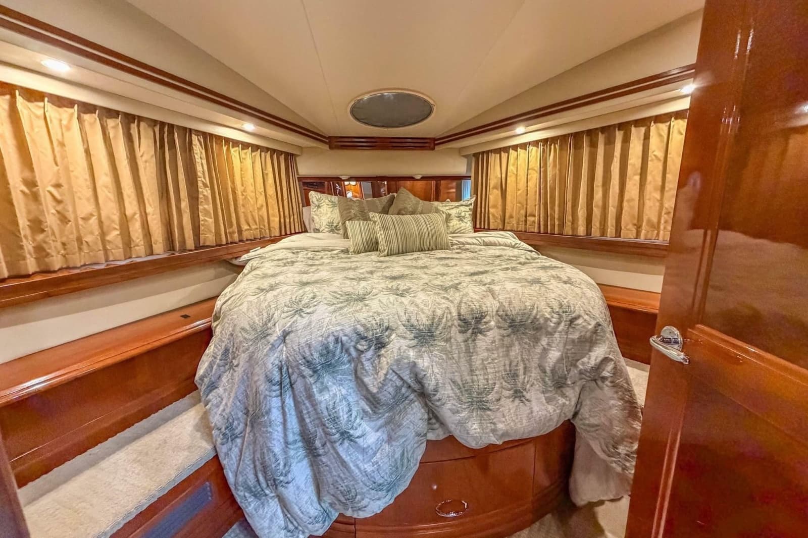 2005 Carver 56 Voyager - Photo 14