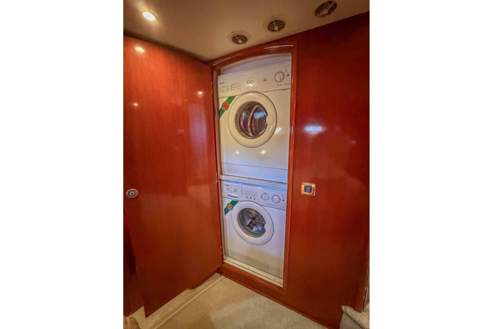 2005 Carver 570 Voyager Pilothouse - Photo 38