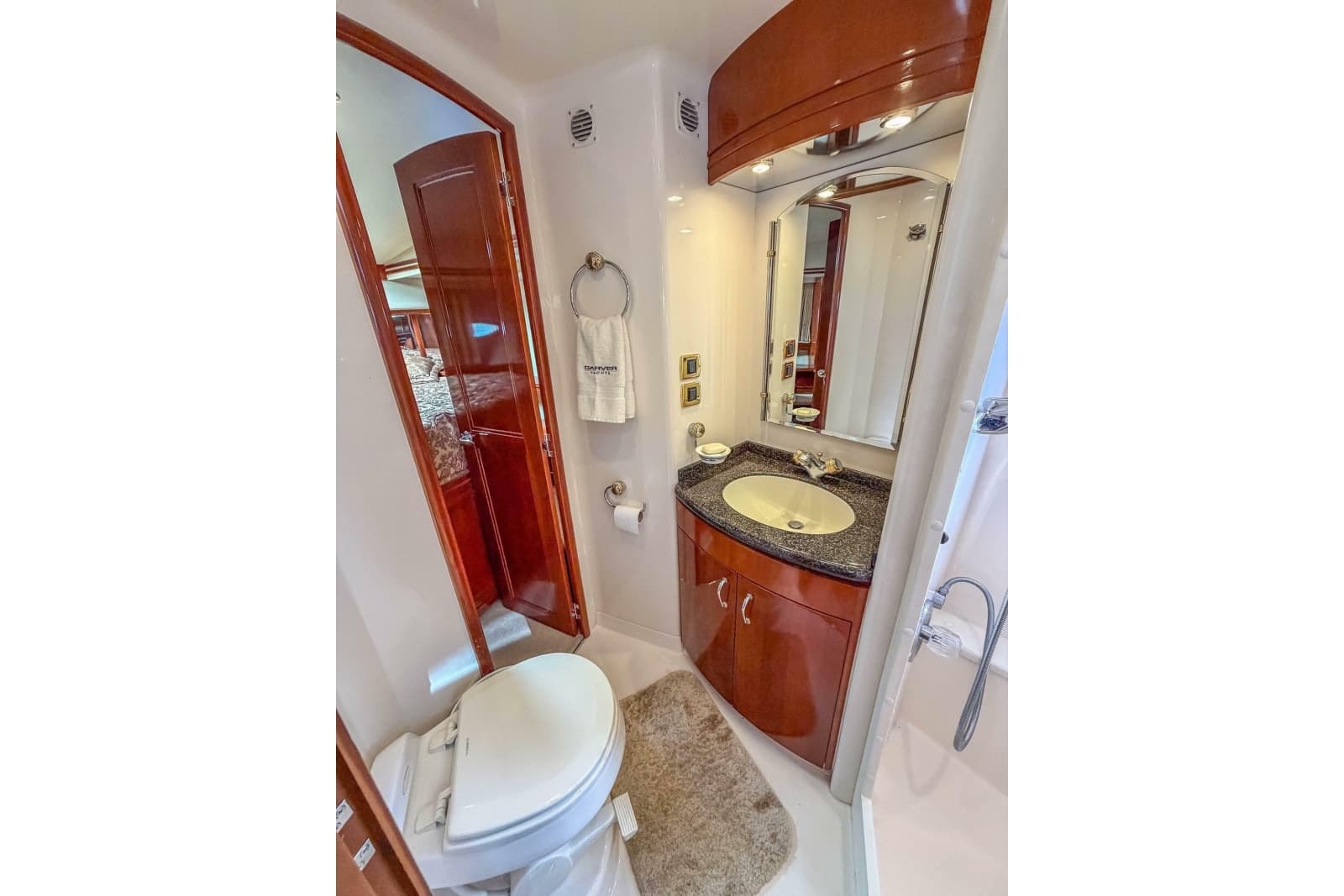 2005 Carver 570 Voyager Pilothouse - Photo 41