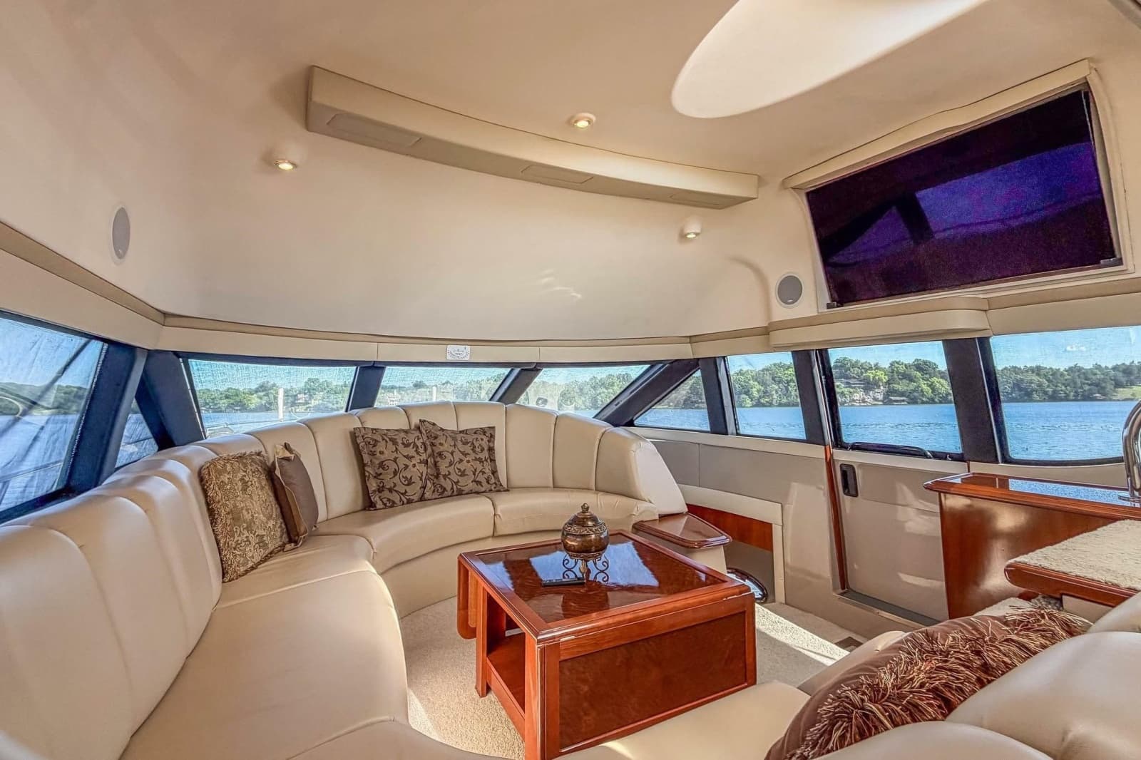 2005 Carver 570 Voyager Pilothouse - Photo 29