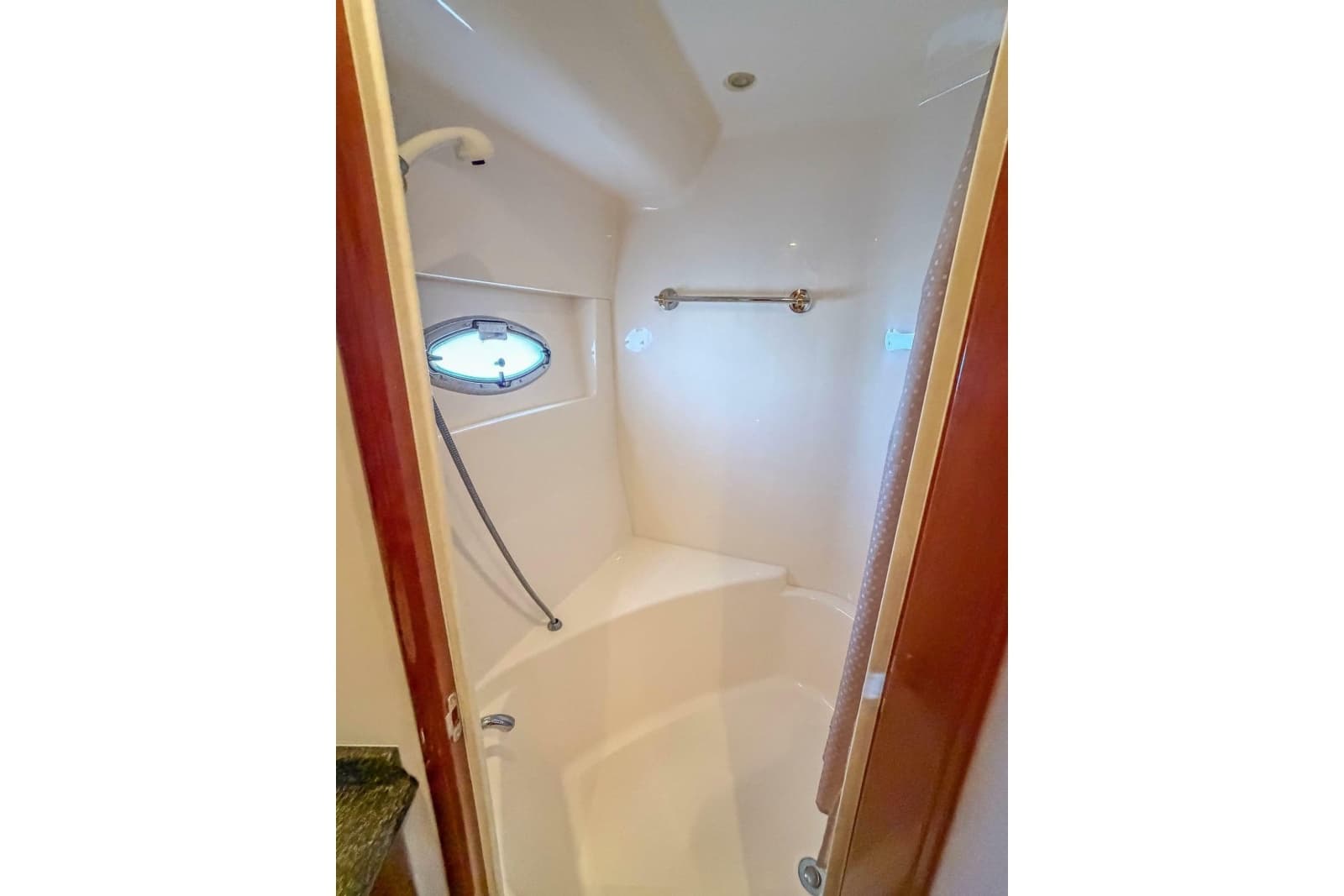 2005 Carver 570 Voyager Pilothouse - Photo 37