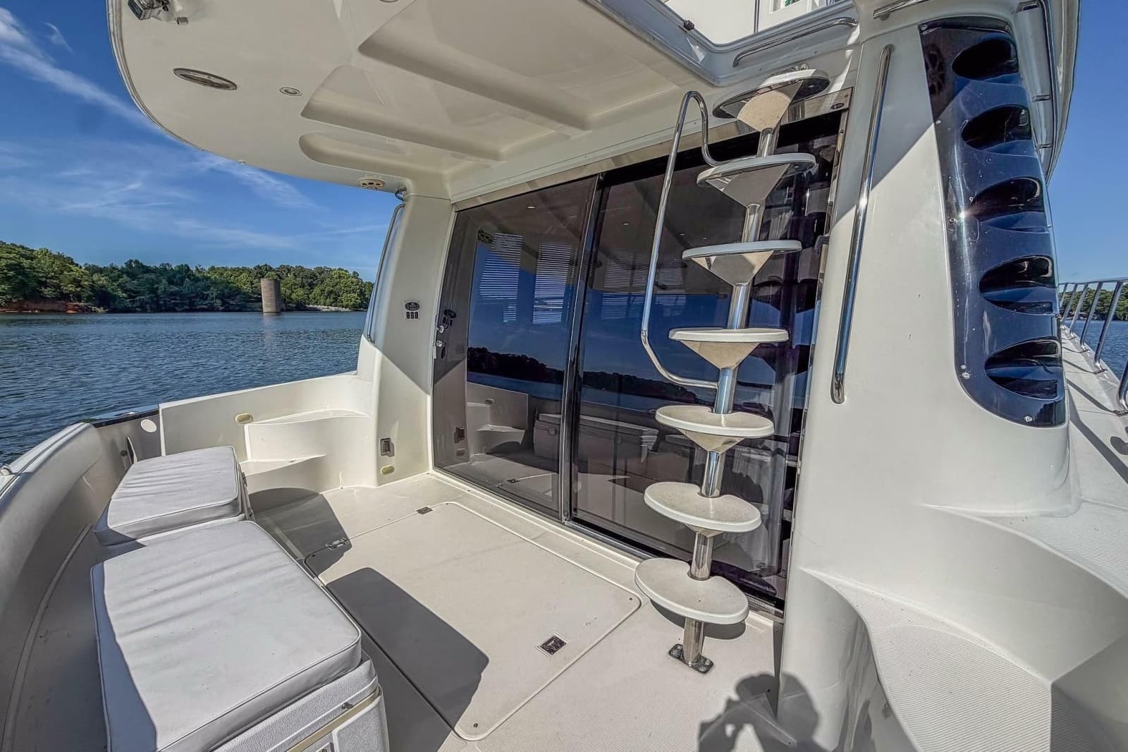2005 Carver 570 Voyager Pilothouse - Photo 14
