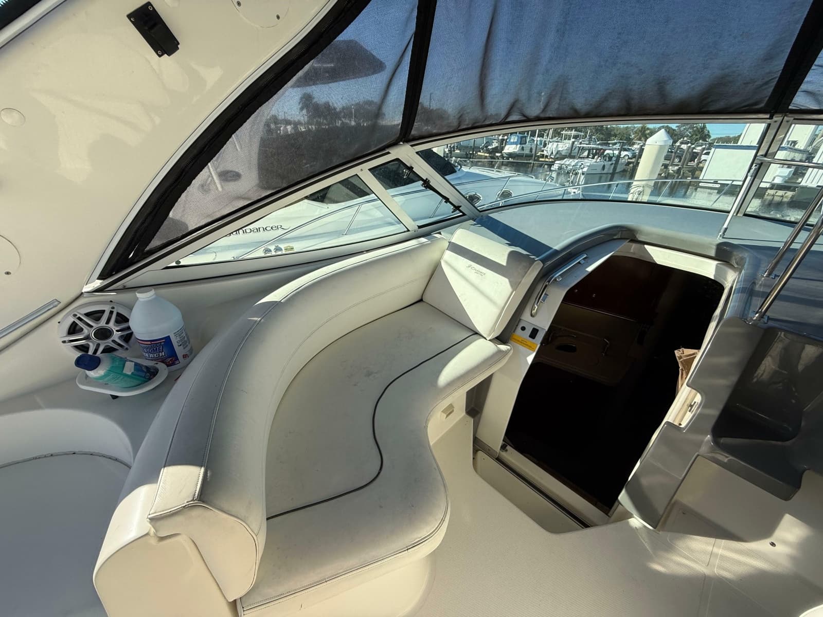 2005 Cruisers Yachts 340 Express - Photo 18