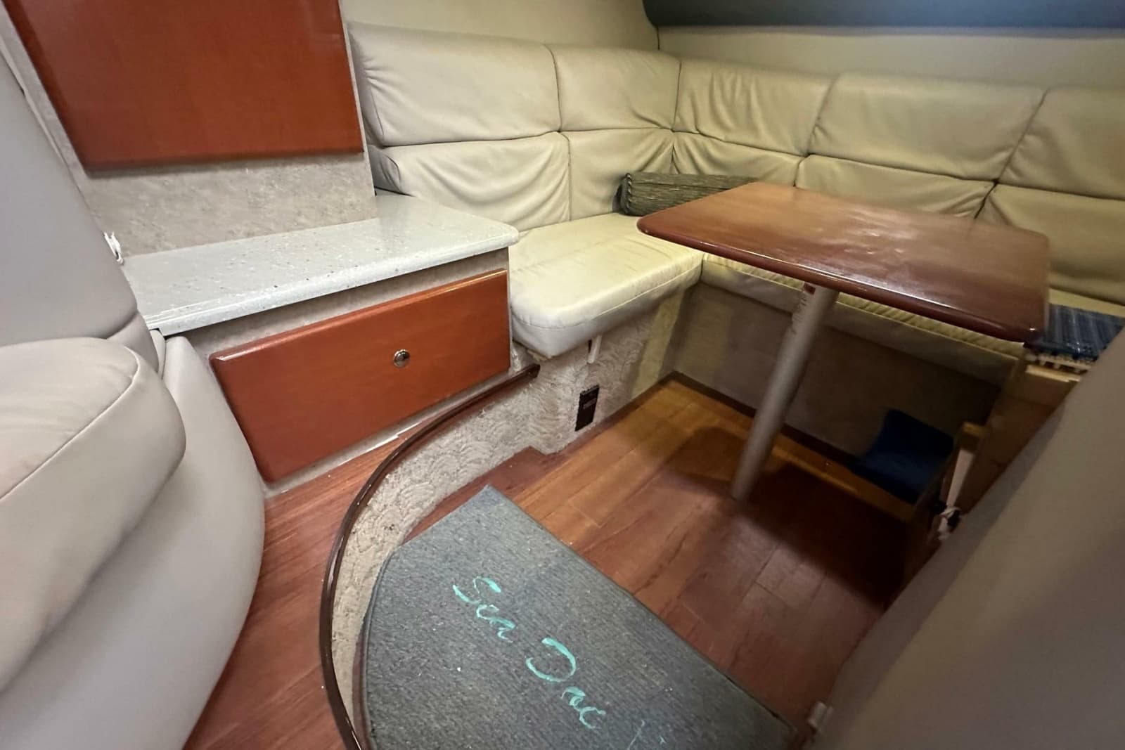2005 Formula 37 Performance Cruiser - Photo 22