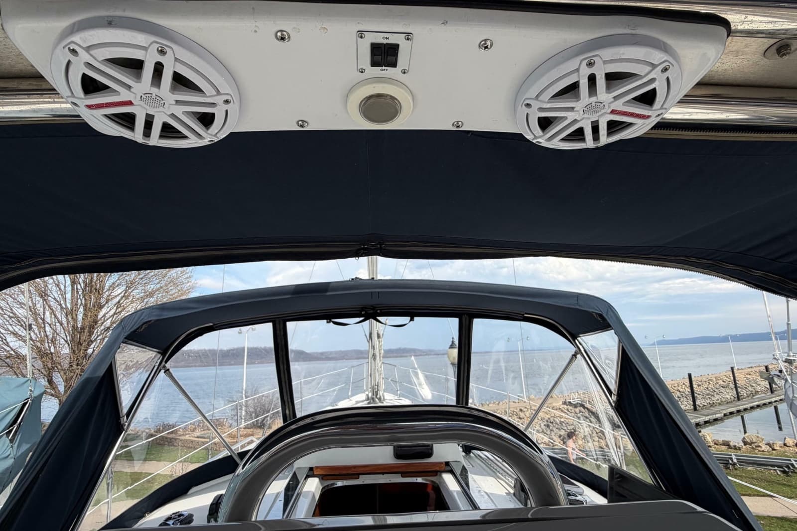 2005 Hunter 38 - Photo 25