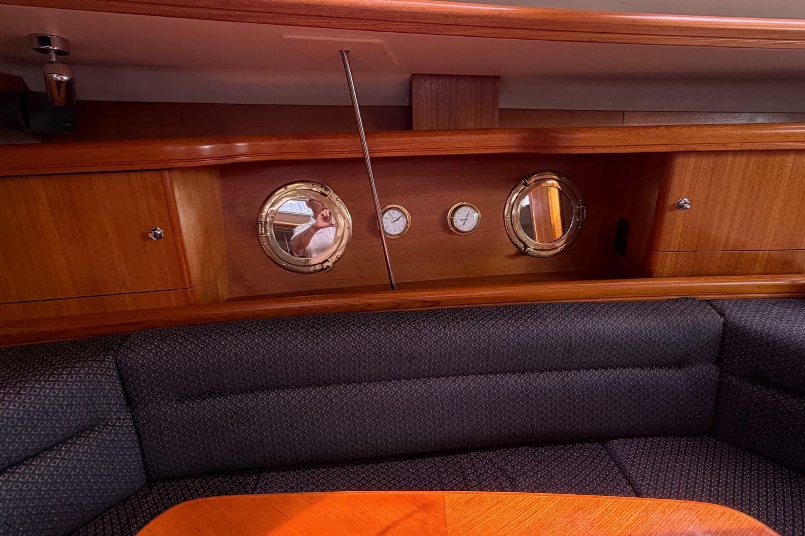 2005 Hunter 38 - Photo 13
