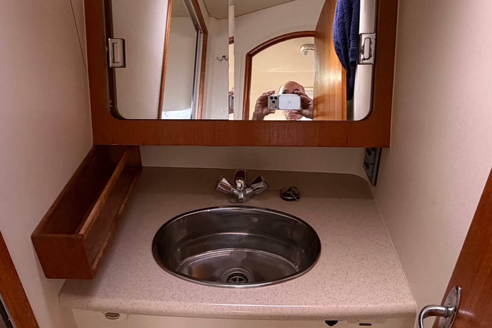 2005 Hunter 38 - Photo 24