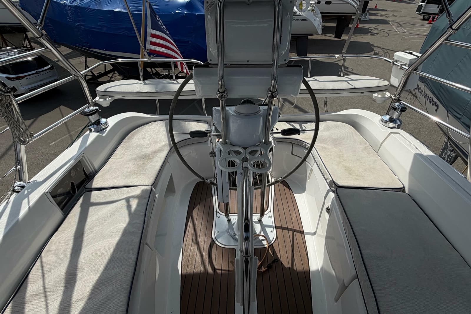 2005 Hunter 38 - Photo 28