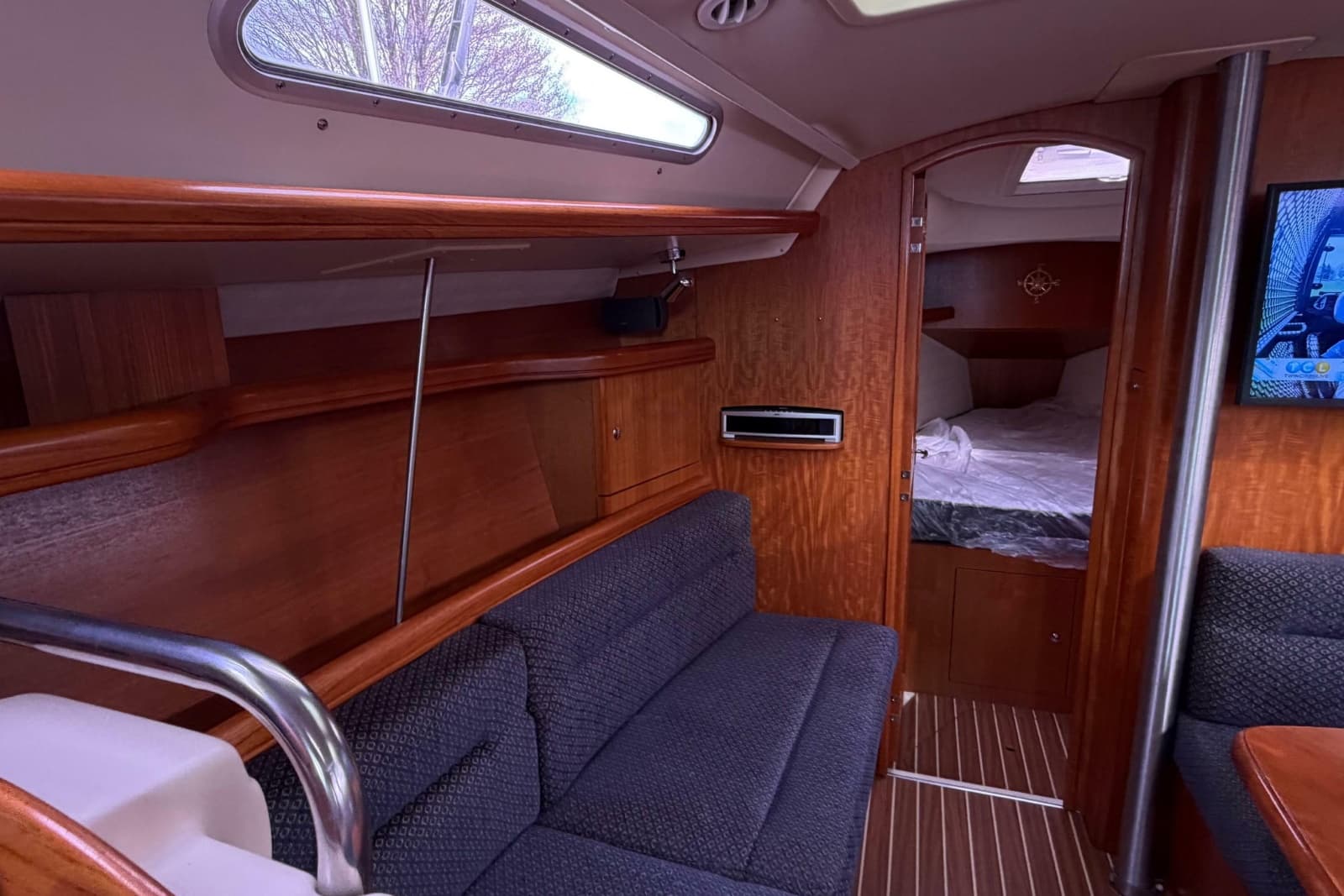2005 Hunter 38 - Photo 17