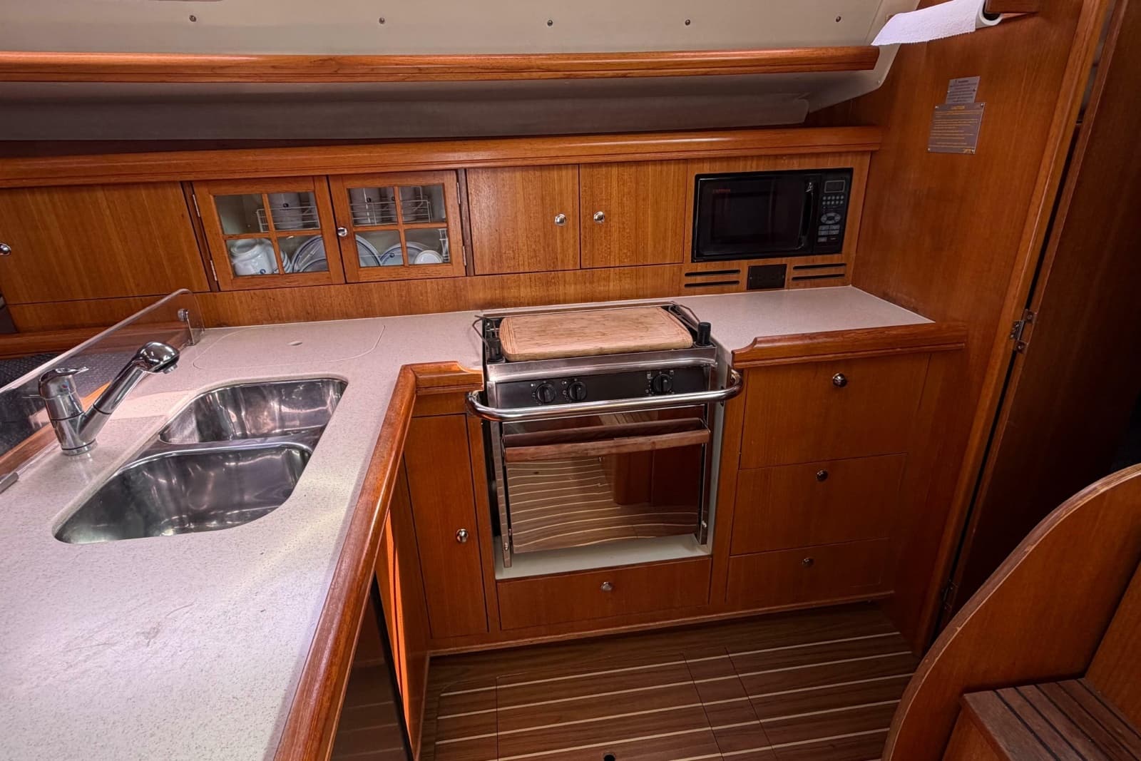 2005 Hunter 38 - Photo 12