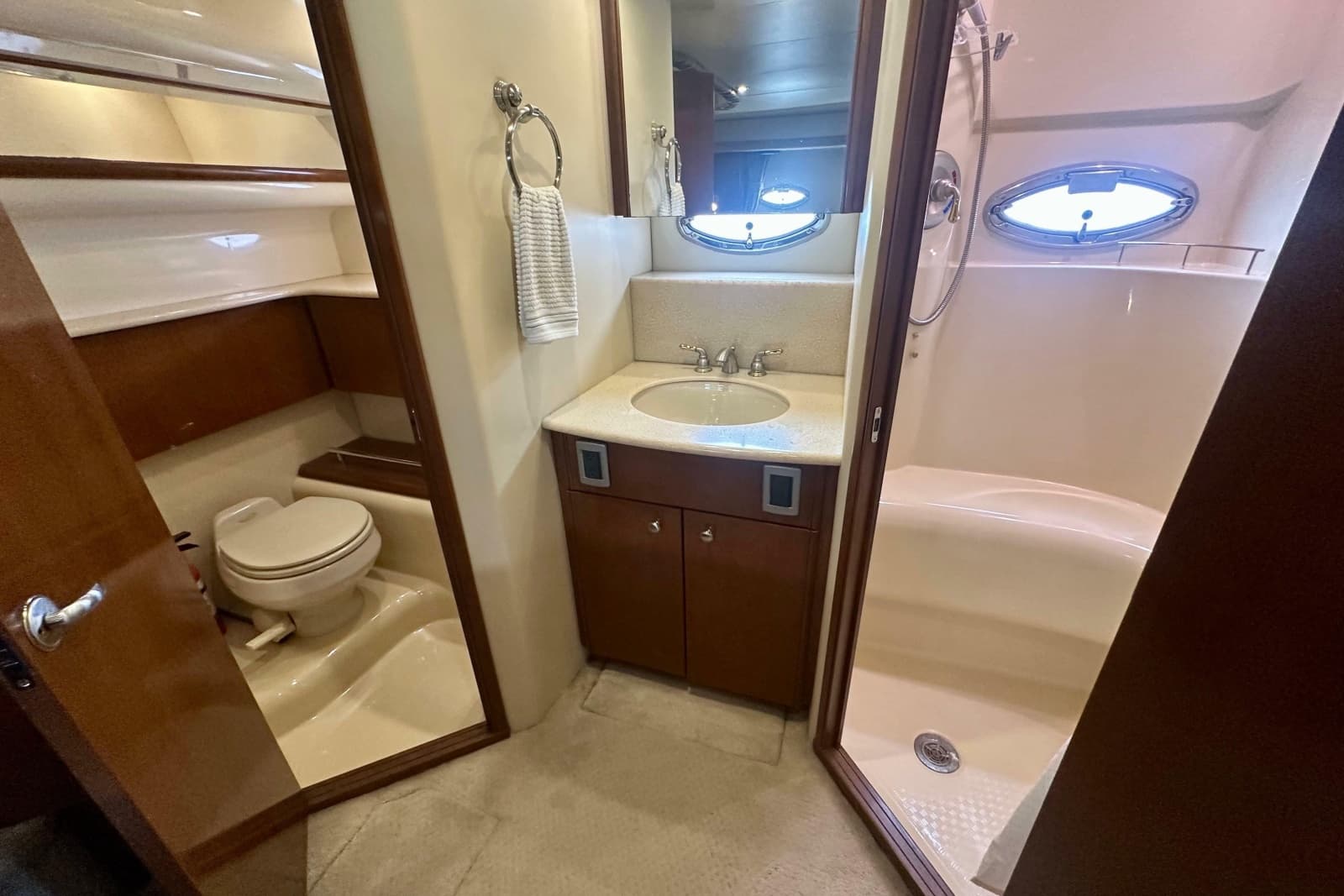 2005 Meridian 459 Motoryacht - Photo 32