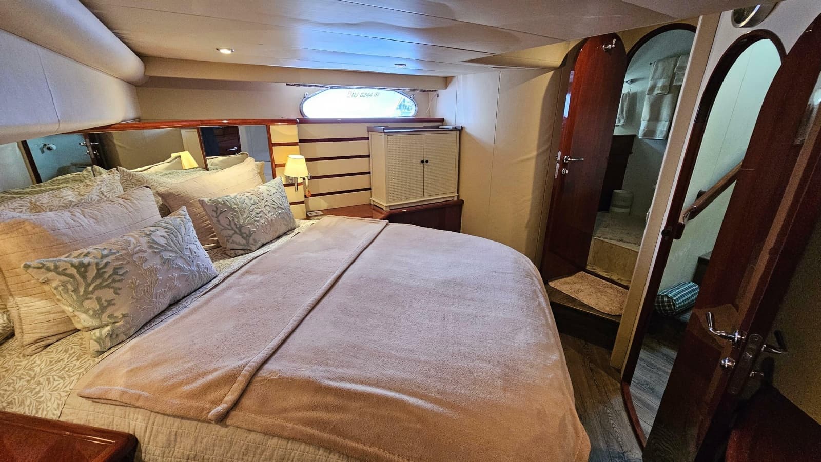 2005 Neptunus 56 Flybridge - Photo 34