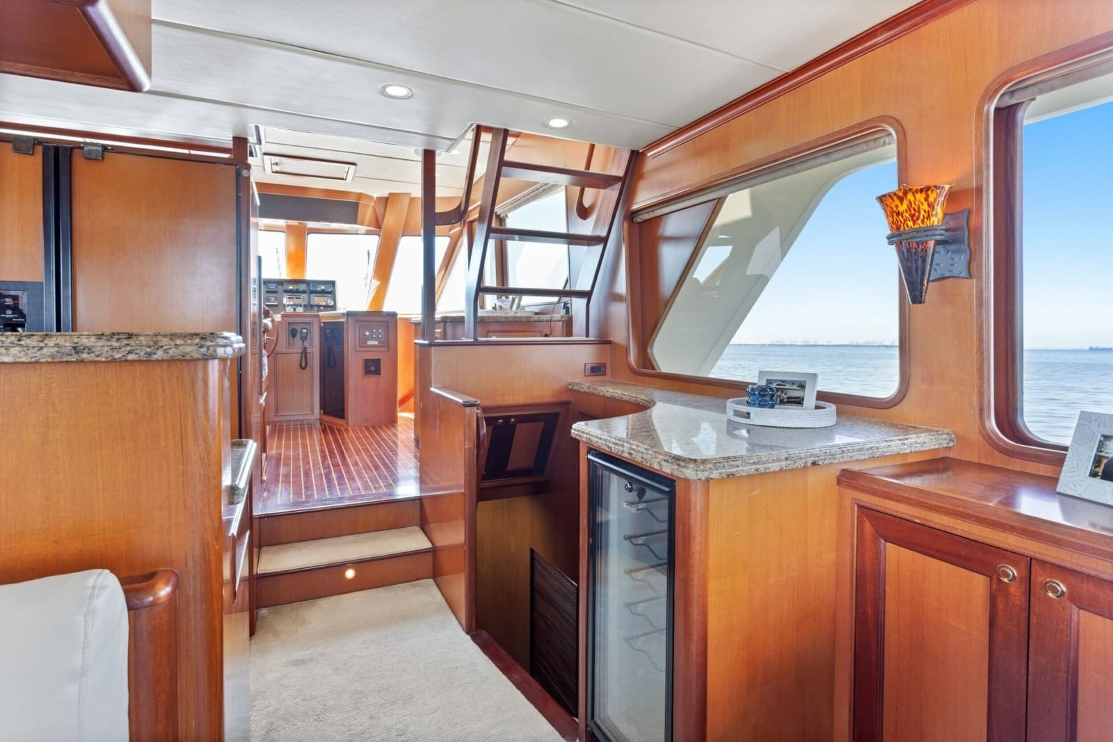 2005 Offshore Yachts 66 Pilot House - Photo 11