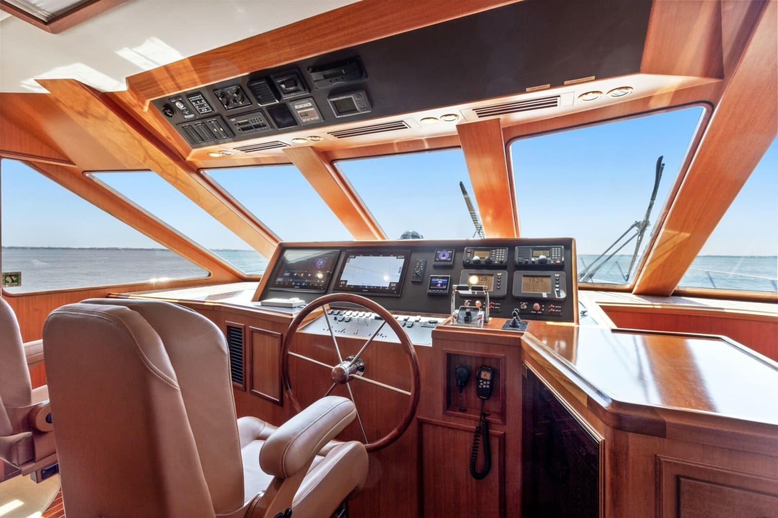 2005 Offshore Yachts 66 Pilot House - Photo 17
