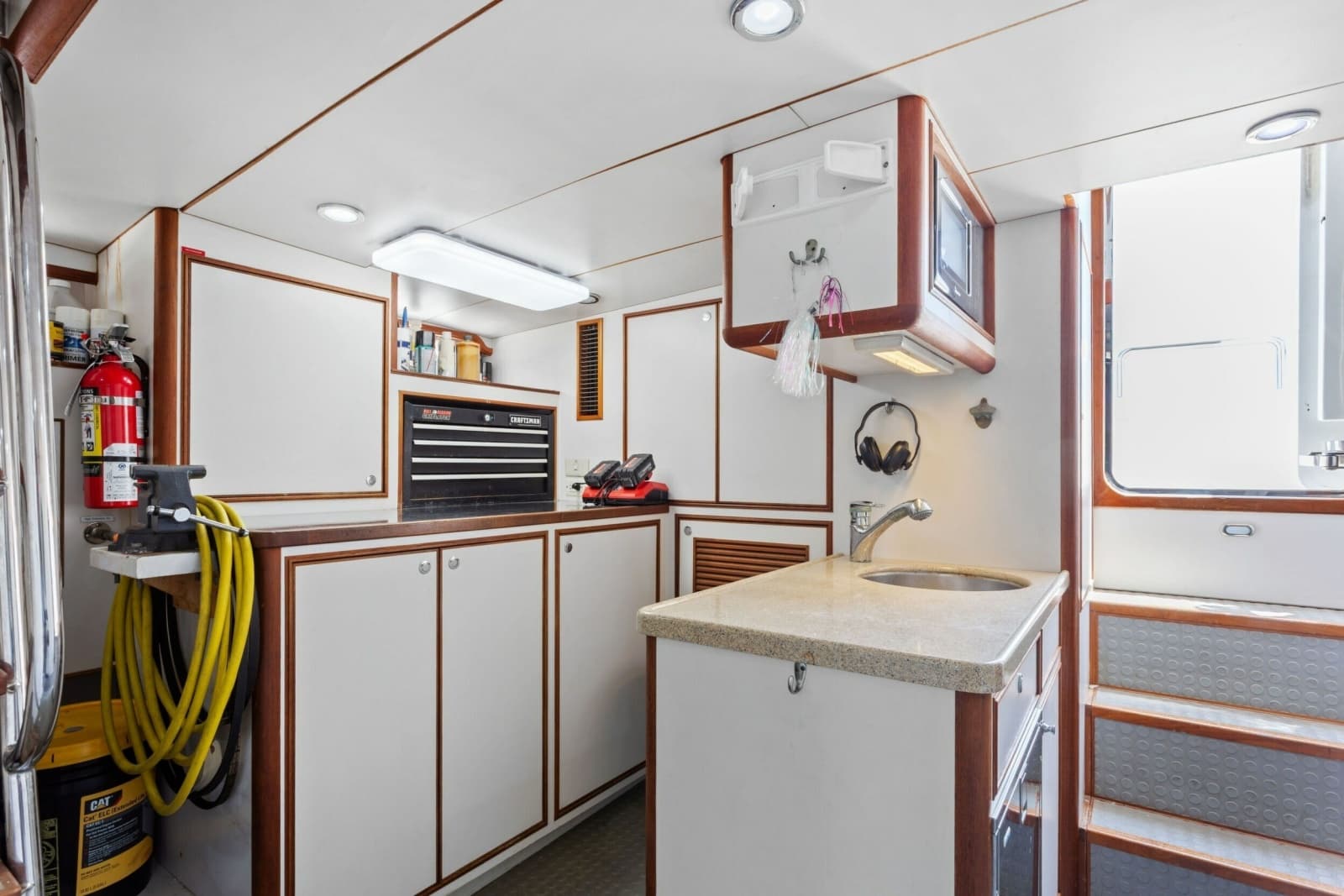 2005 Offshore Yachts 66 Pilot House - Photo 42