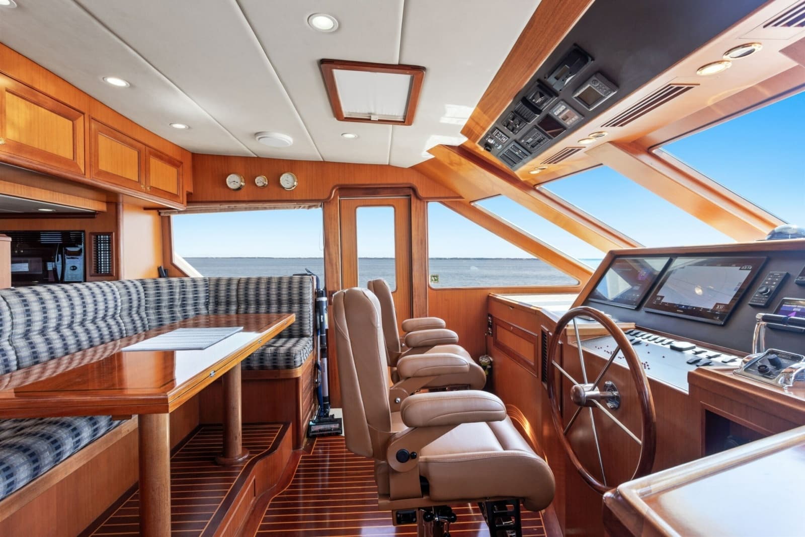2005 Offshore Yachts 66 Pilot House - Photo 16