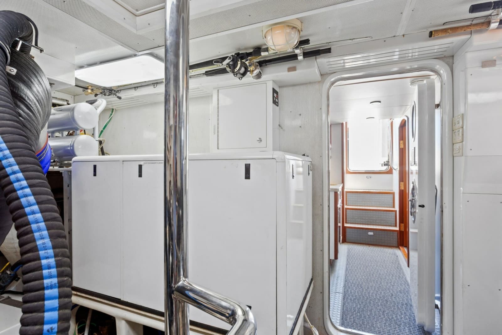 2005 Offshore Yachts 66 Pilot House - Photo 44