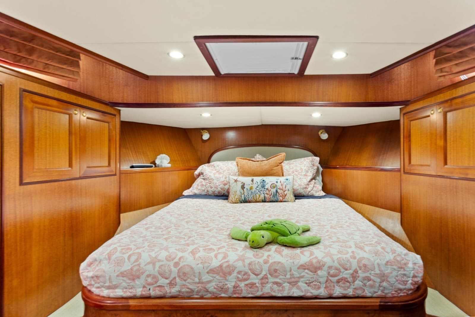 2005 Offshore Yachts 66 Pilot House - Photo 27