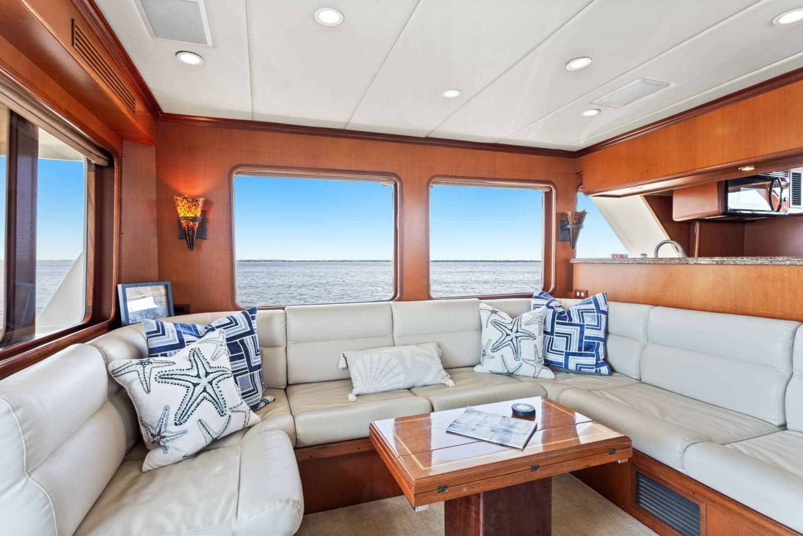 2005 Offshore Yachts 66 Pilot House - Photo 9