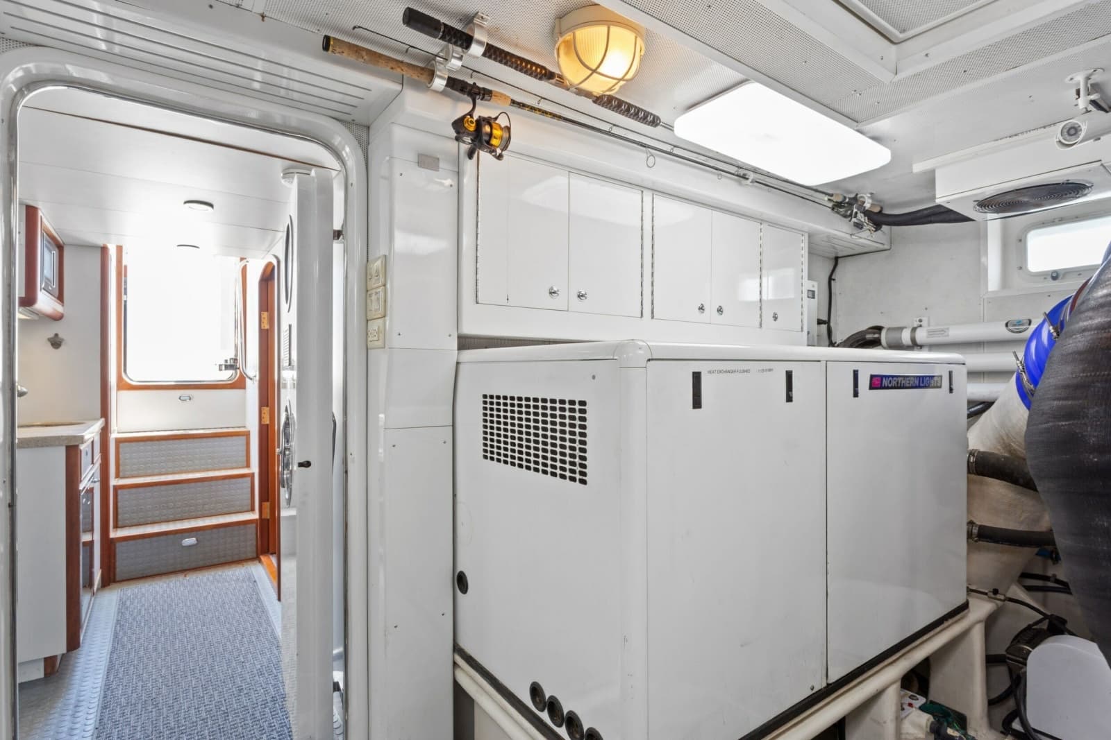 2005 Offshore Yachts 66 Pilot House - Photo 43