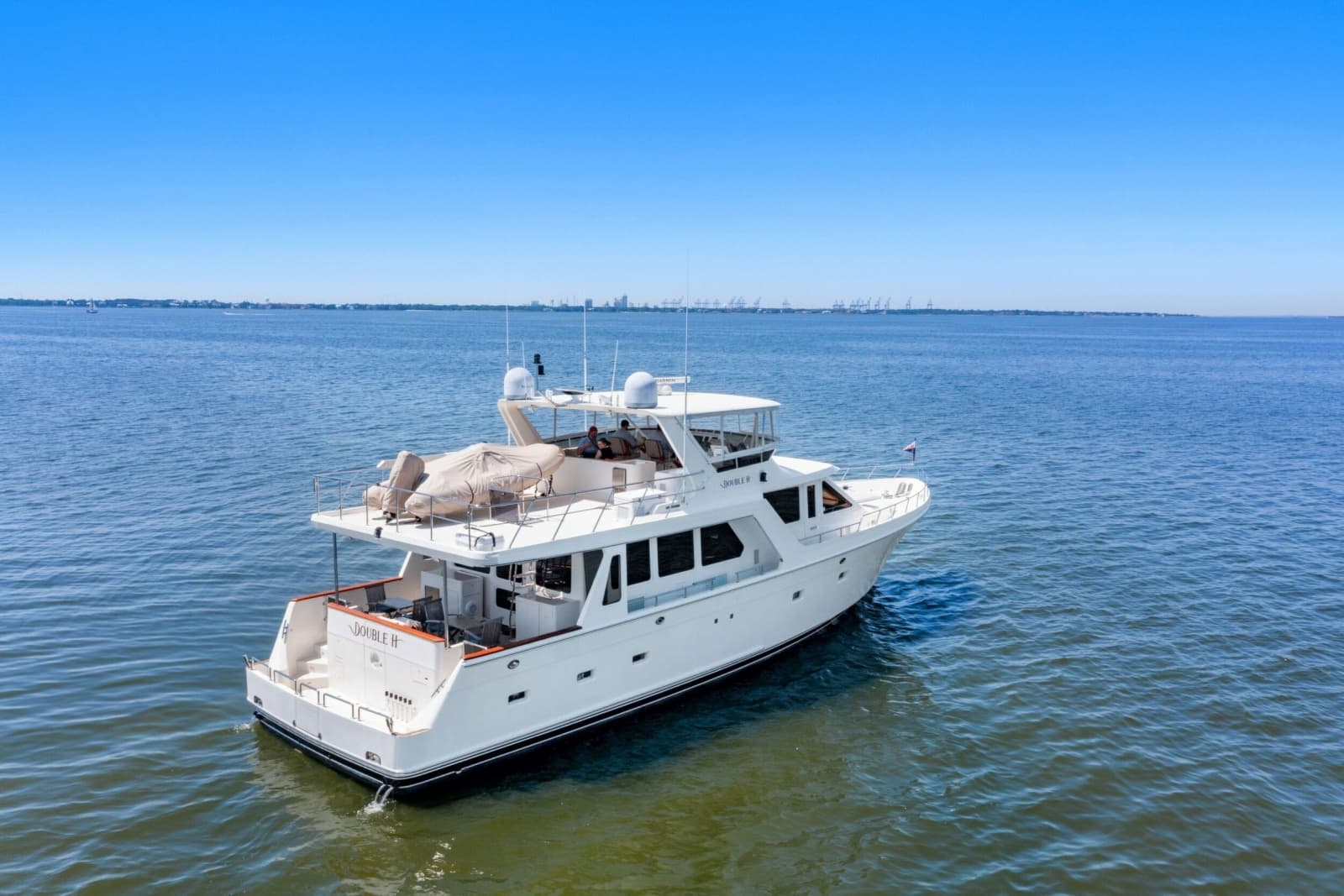 2005 Offshore Yachts 66 Pilot House - Photo 2