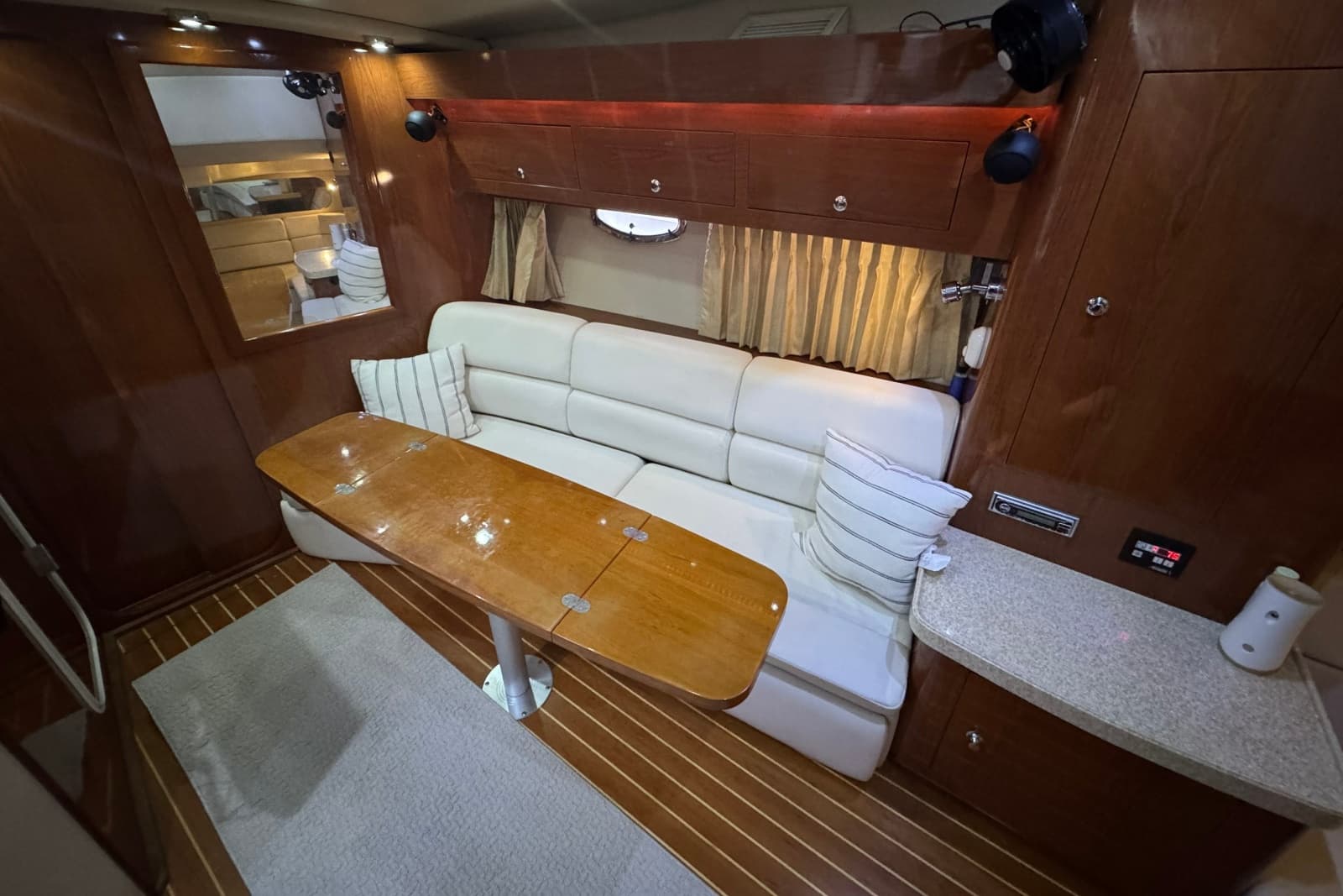2005 Regal Commodore 3560 IO - Photo 39