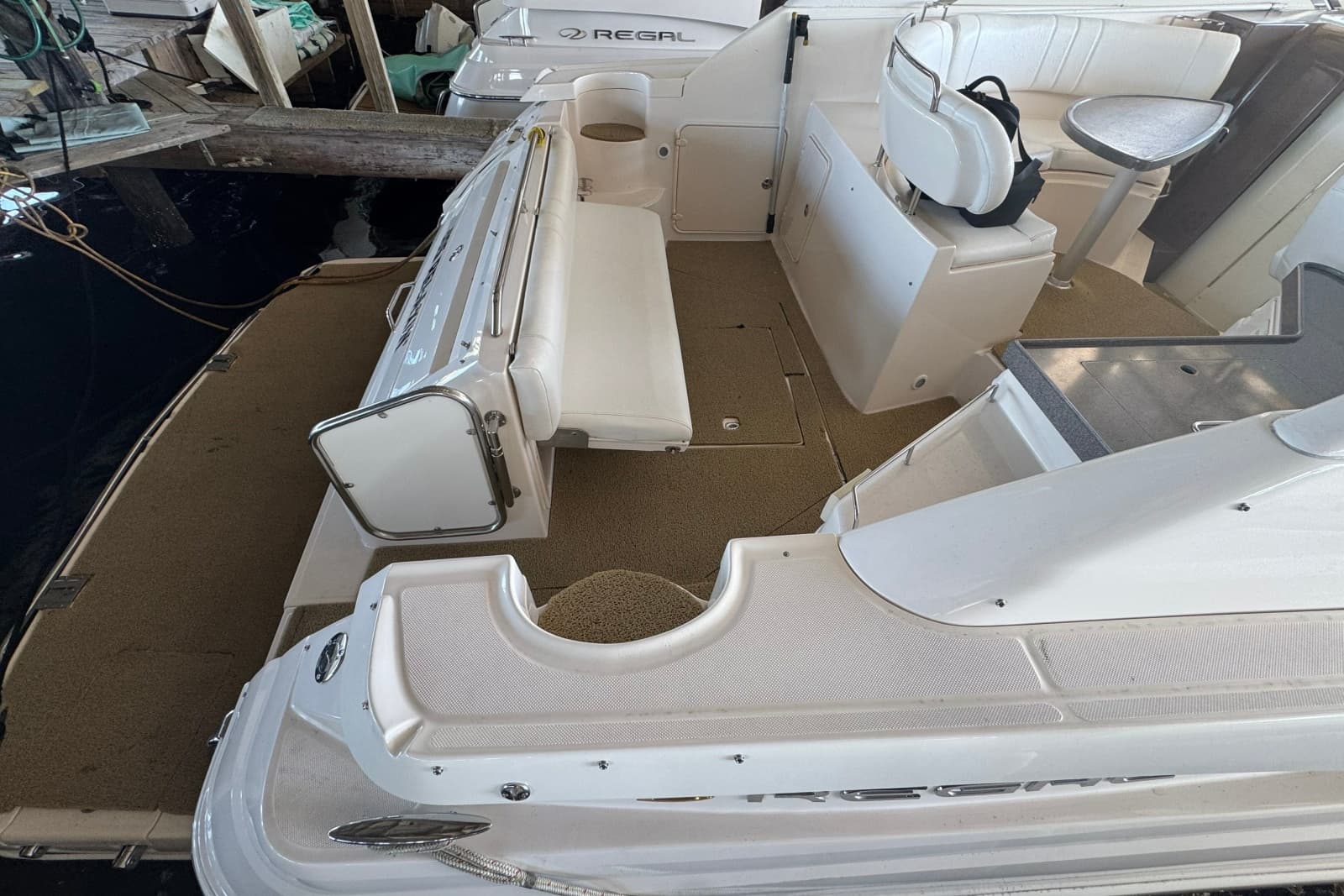 2005 Regal Commodore 3560 IO - Photo 29