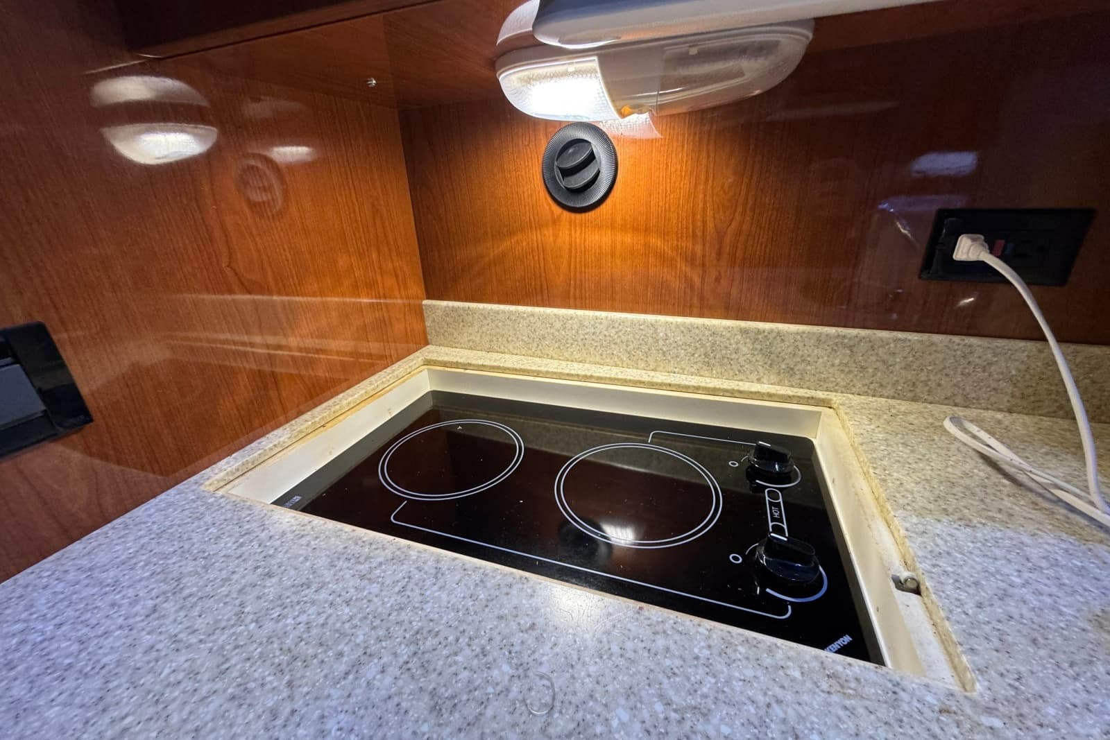 2005 Regal Commodore 3560 IO - Photo 50