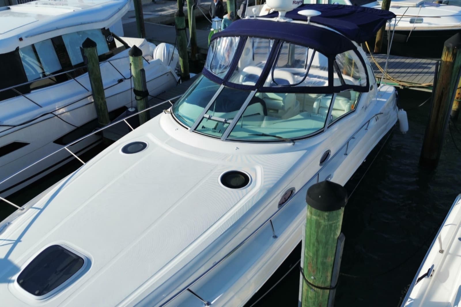 2005 Sea Ray 340 Sundancer - Photo 3