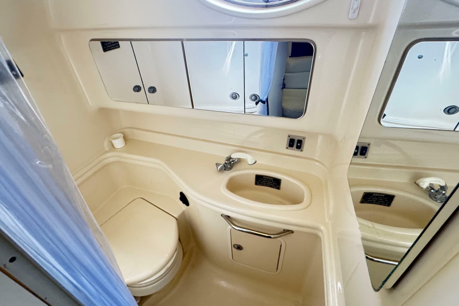 2005 Sea Ray 340 Sundancer - Photo 16