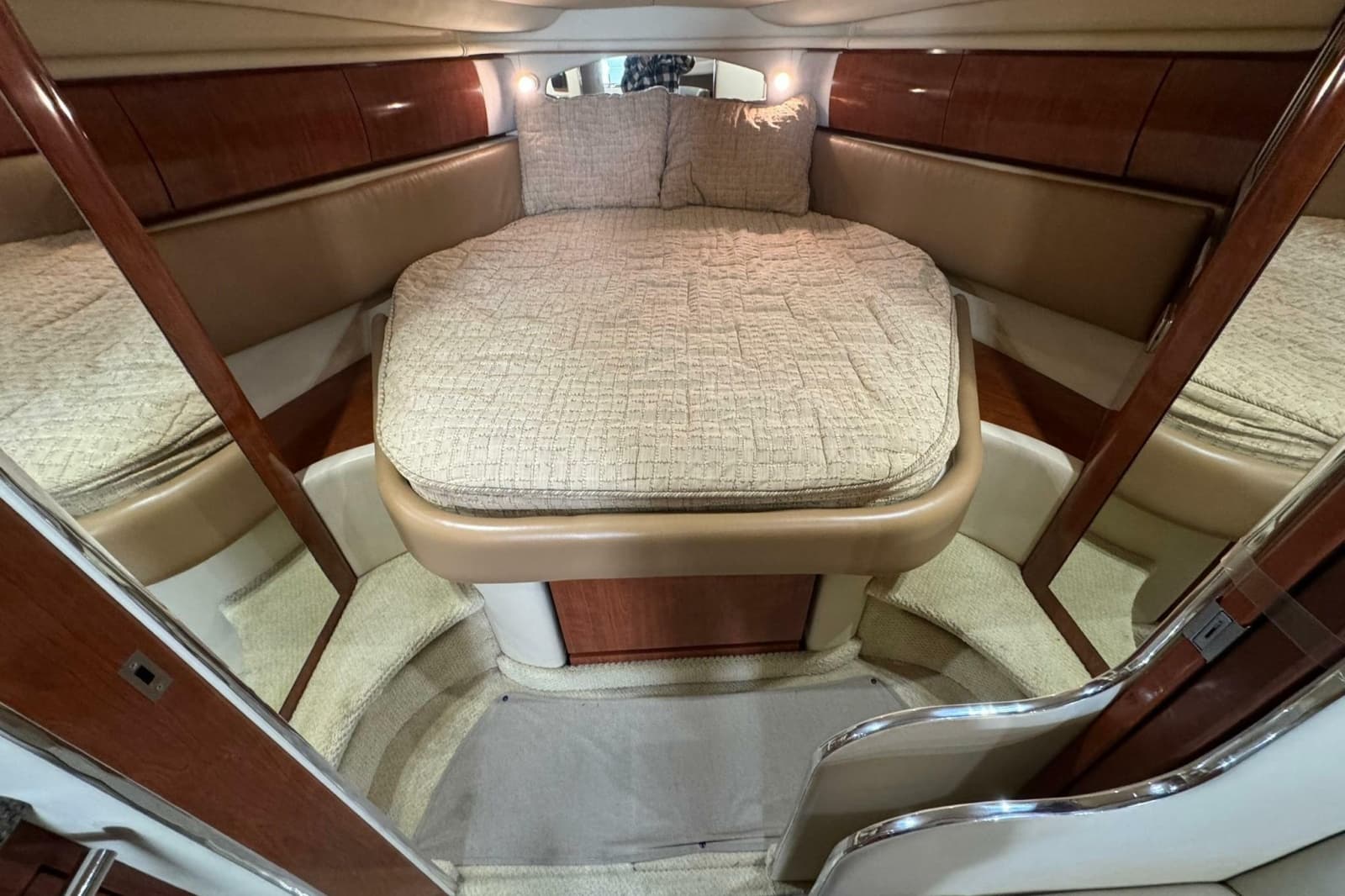2005 Sea Ray 360 Sundancer - Photo 18