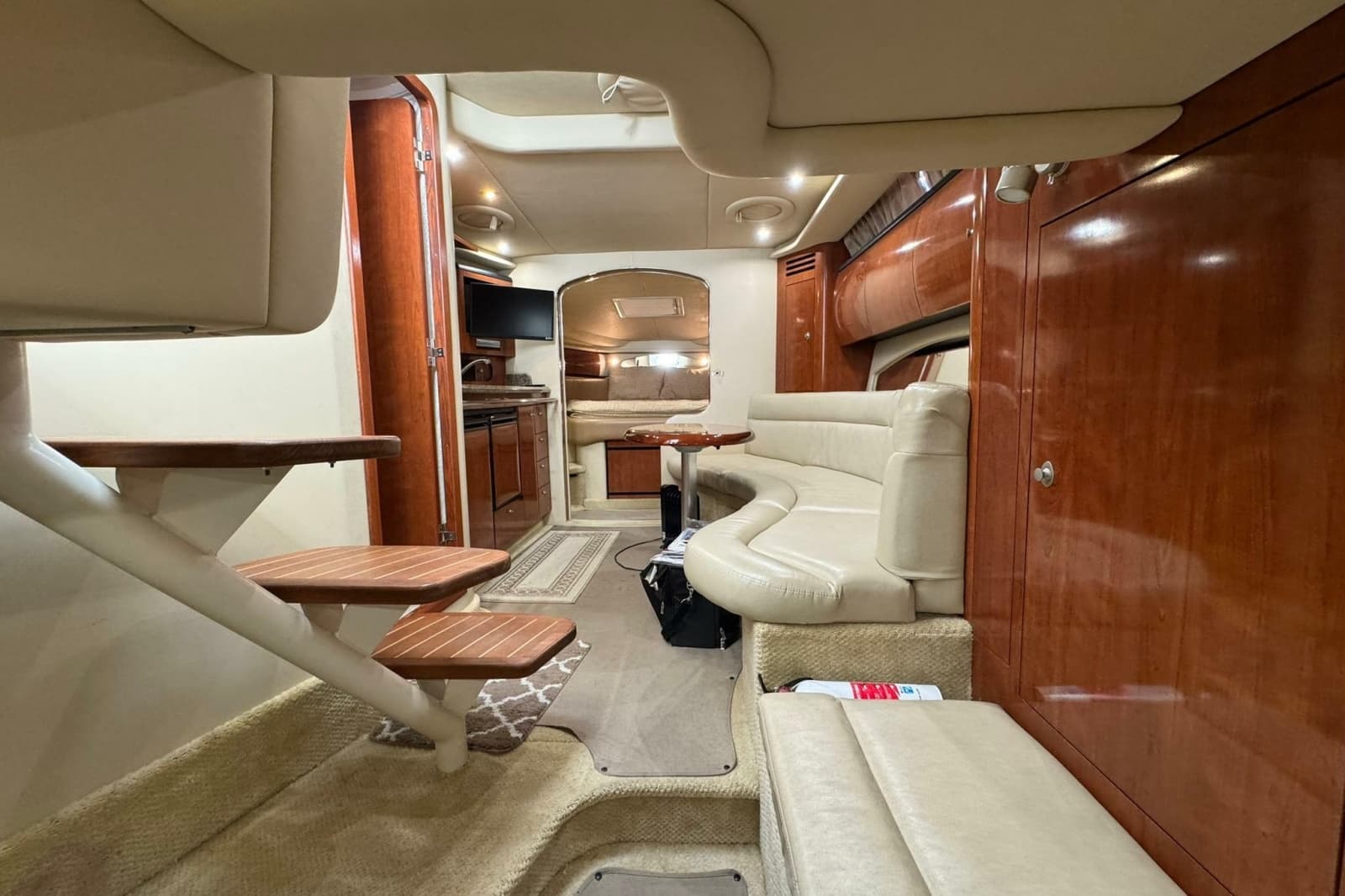 2005 Sea Ray 360 Sundancer - Photo 11