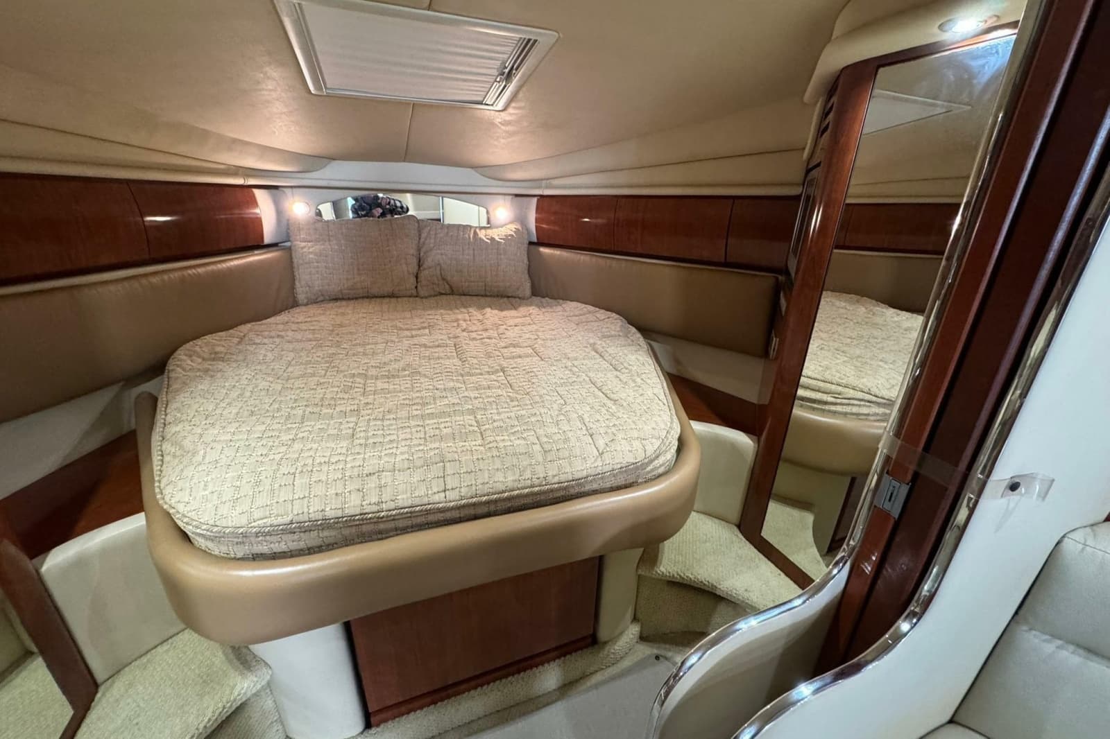 2005 Sea Ray 360 Sundancer - Photo 16