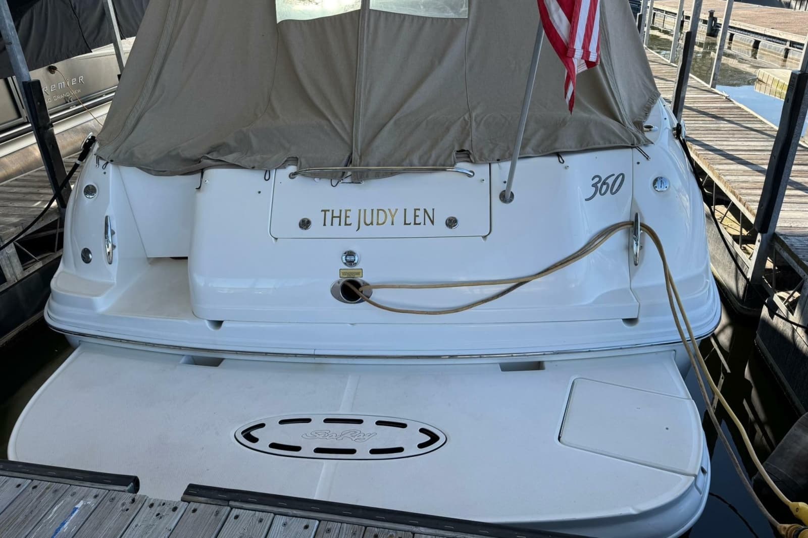 2005 Sea Ray 360 Sundancer - Photo 3