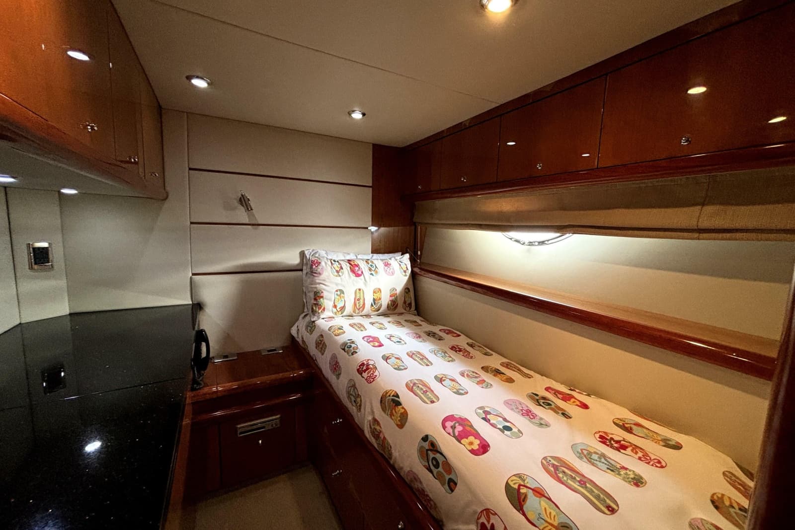 2005 Sunseeker 75 Yacht - Photo 34
