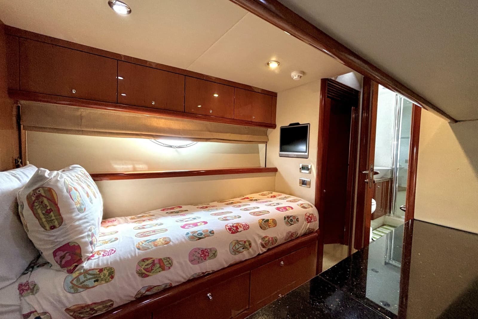 2005 Sunseeker 75 Yacht - Photo 33