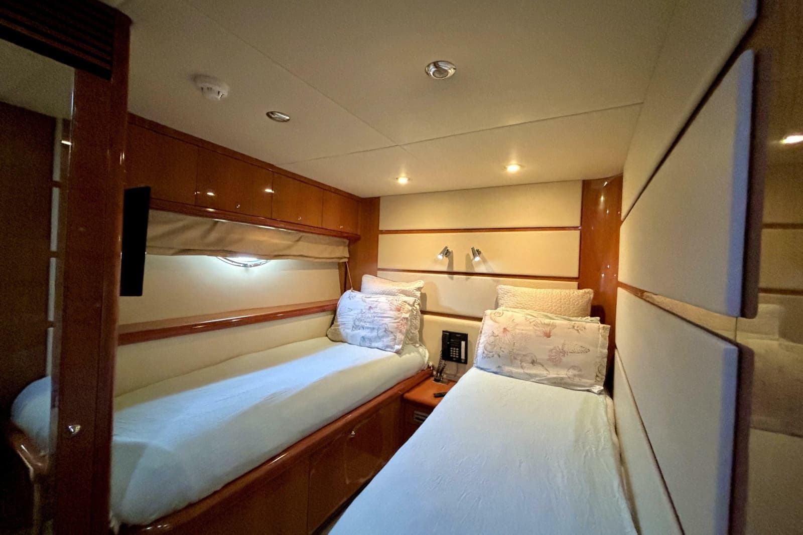 2005 Sunseeker 75 Yacht - Photo 30
