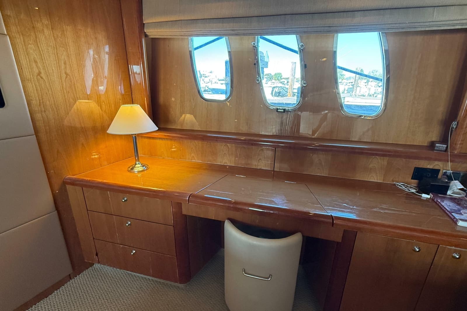 2005 Sunseeker 75 Yacht - Photo 18