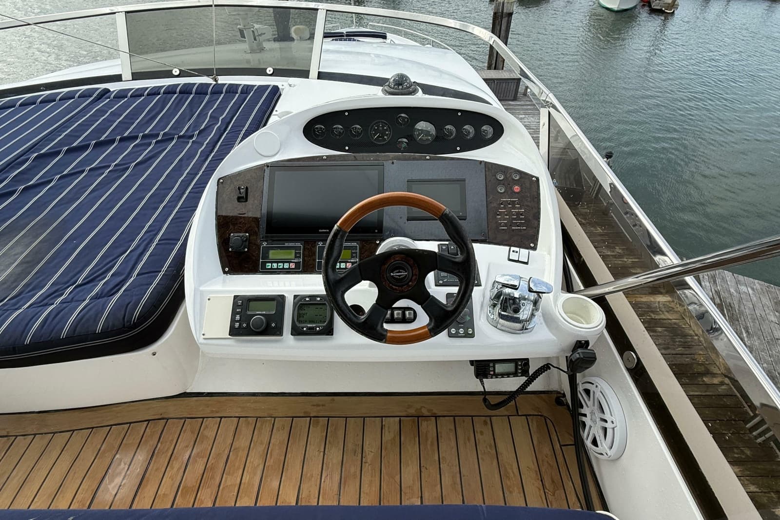 2005 Sunseeker 75 Yacht - Photo 36