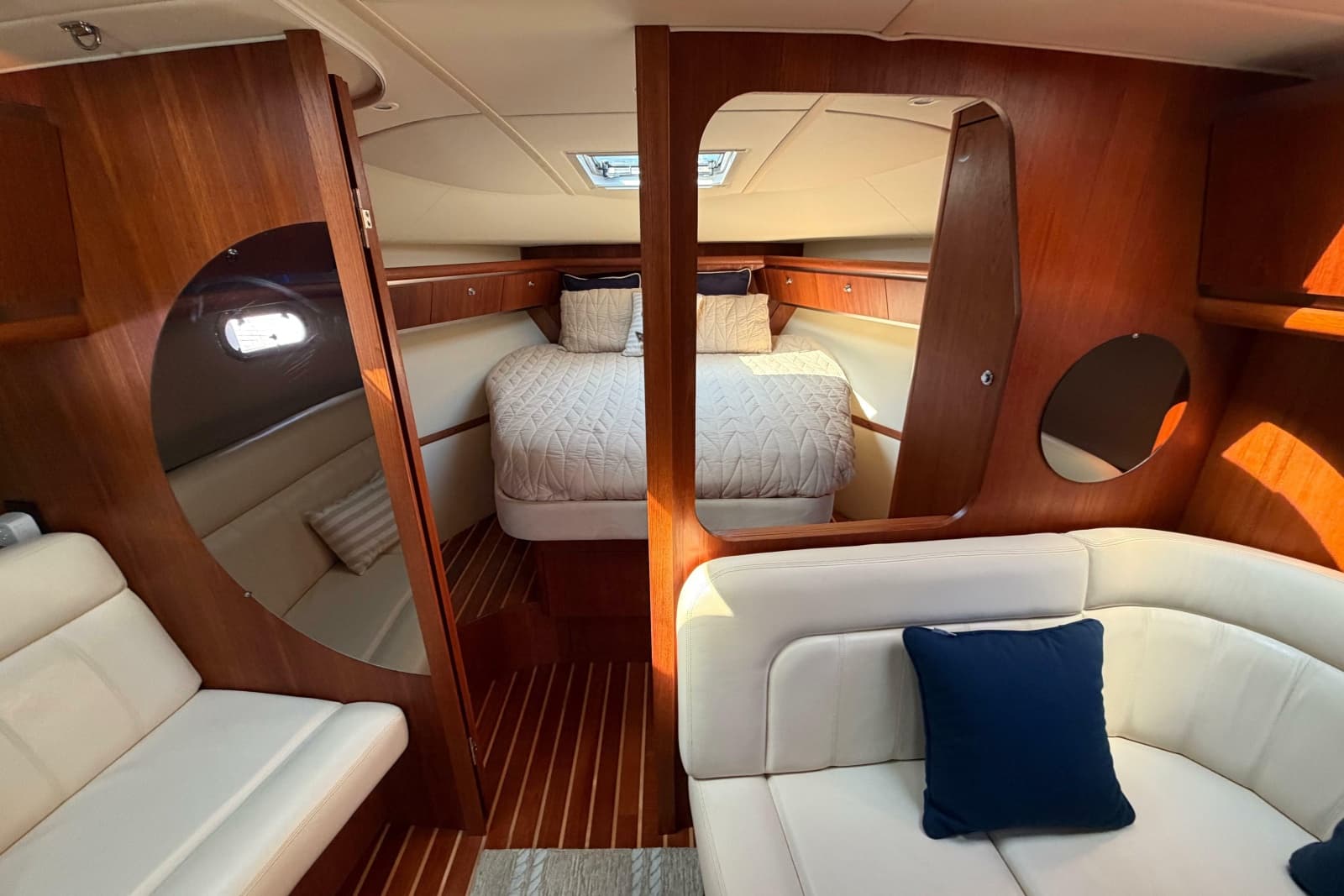 2005 Tiara Yachts 3600 Sovran - Photo 25