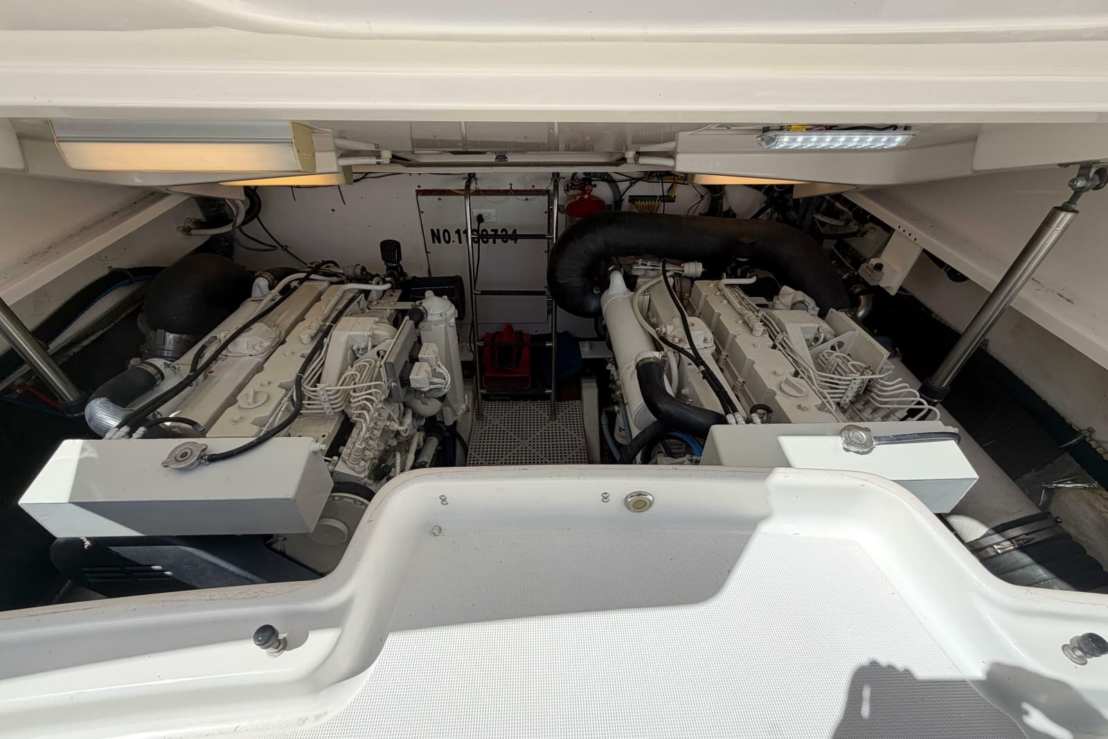 2005 Tiara Yachts 3600 Sovran - Photo 40