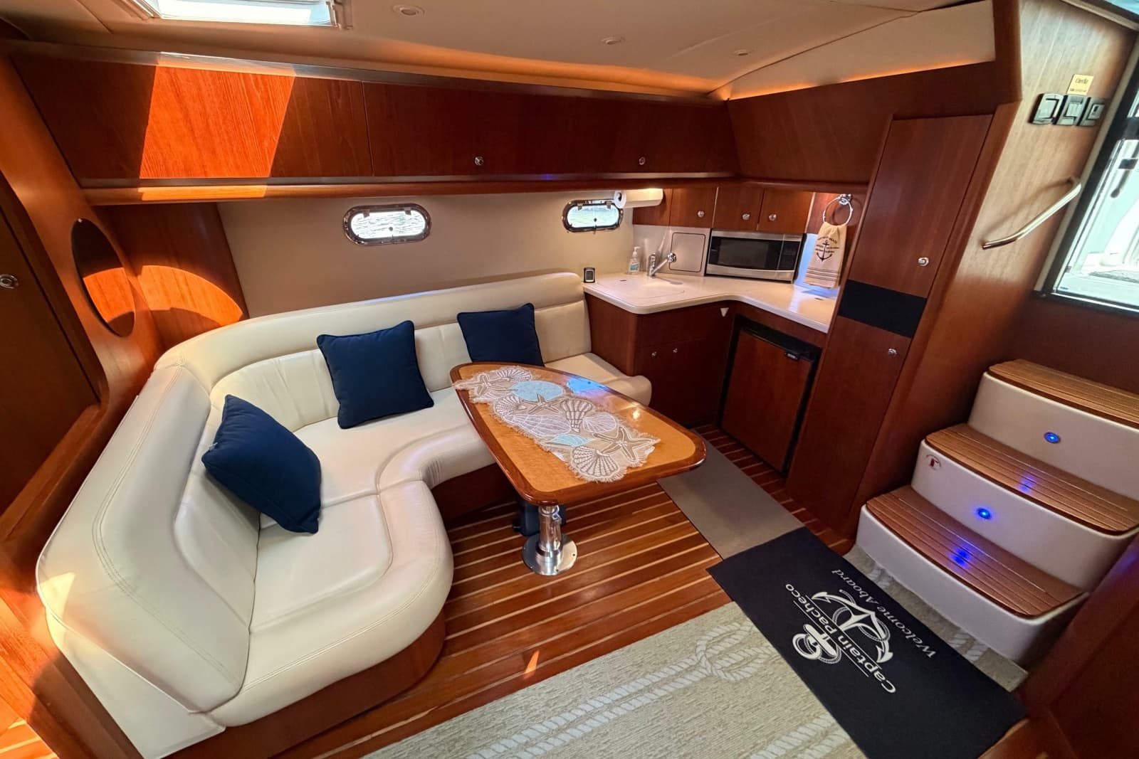 2005 Tiara Yachts 3600 Sovran - Photo 23