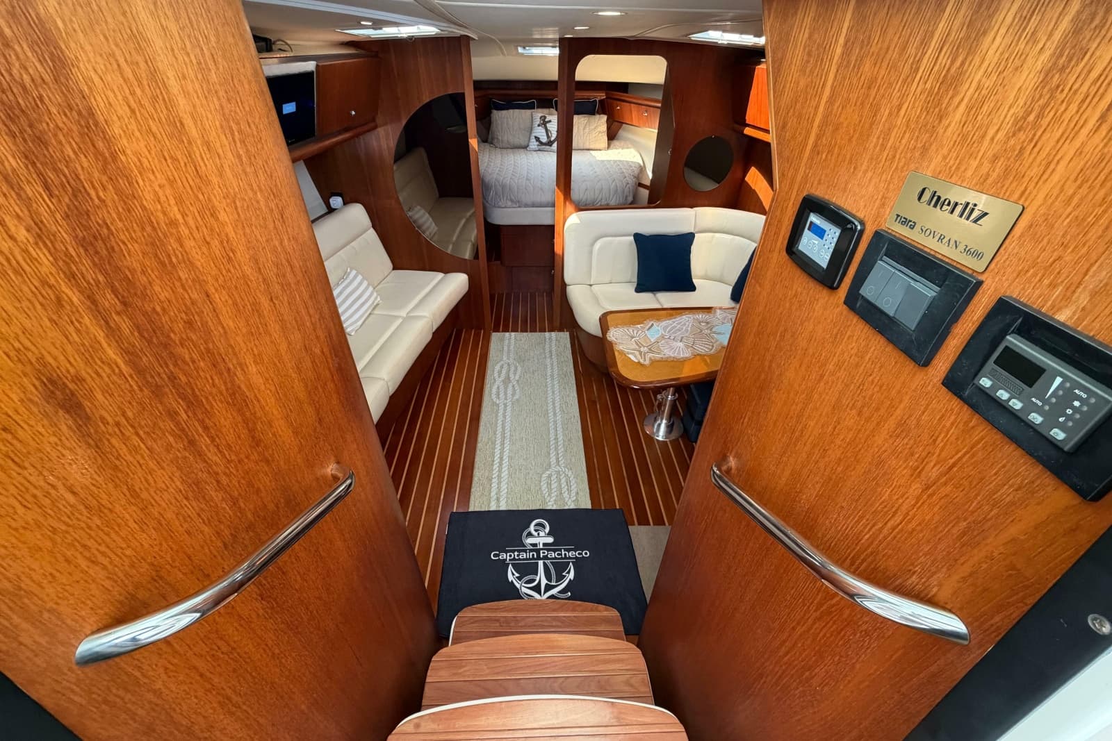2005 Tiara Yachts 3600 Sovran - Photo 20
