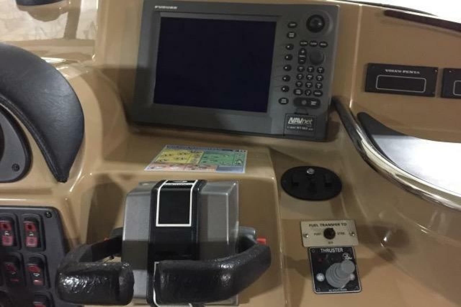 2004 Carver 420 Mariner - Photo 17