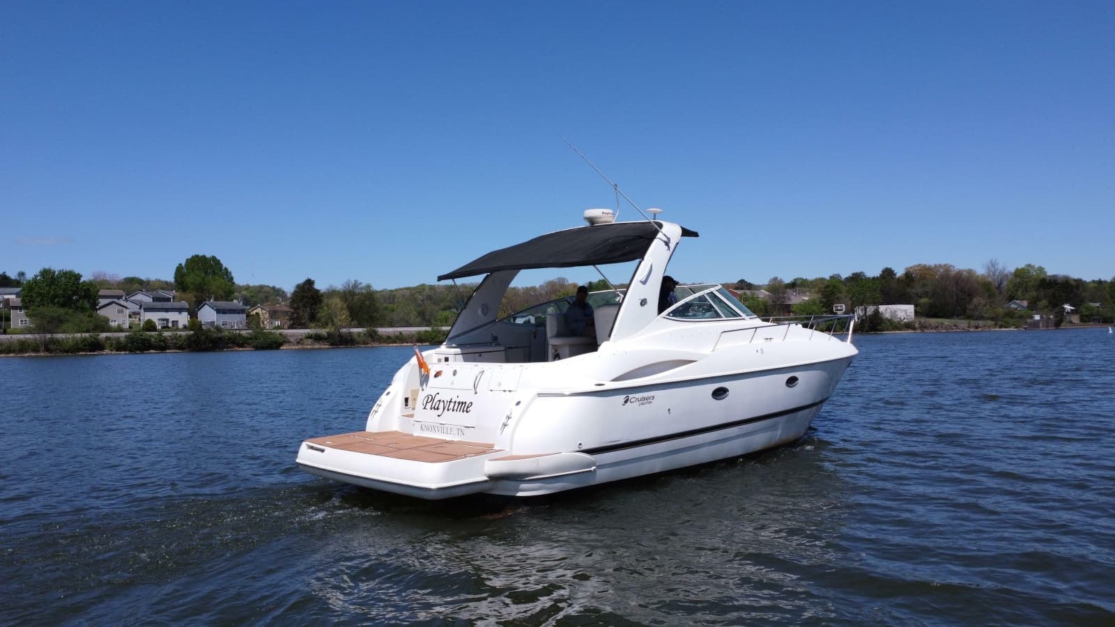 2004 Cruisers Yachts 370 Express - Photo 13