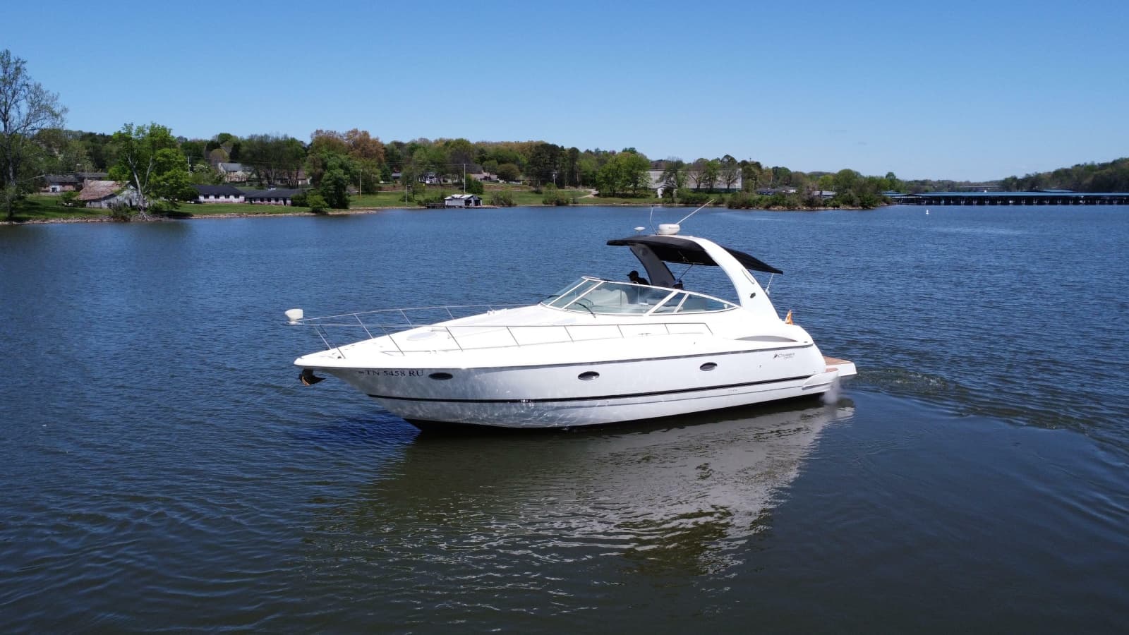 2004 Cruisers Yachts 370 Express - Photo 8