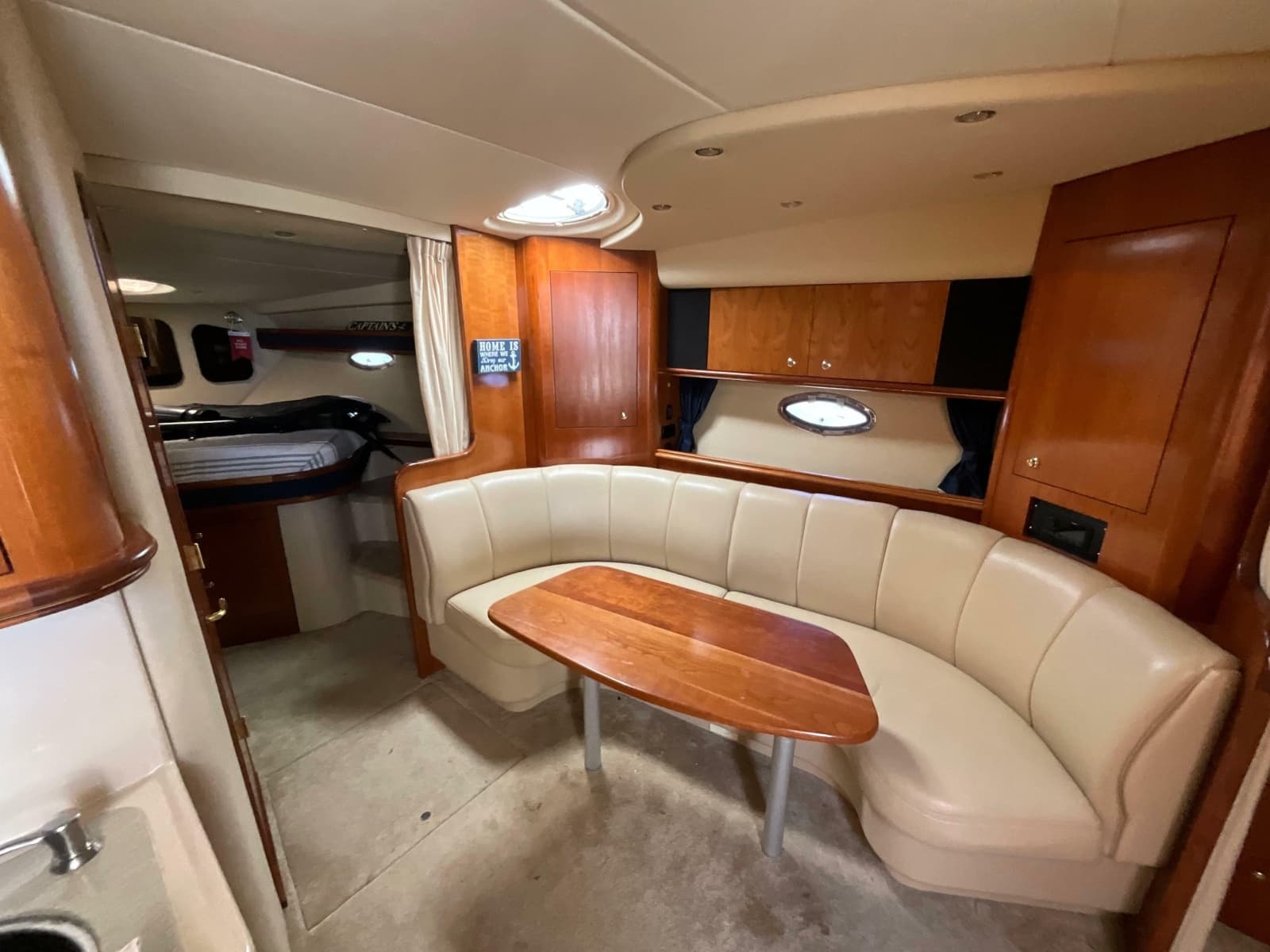 2004 Cruisers Yachts 370 Express - Photo 19