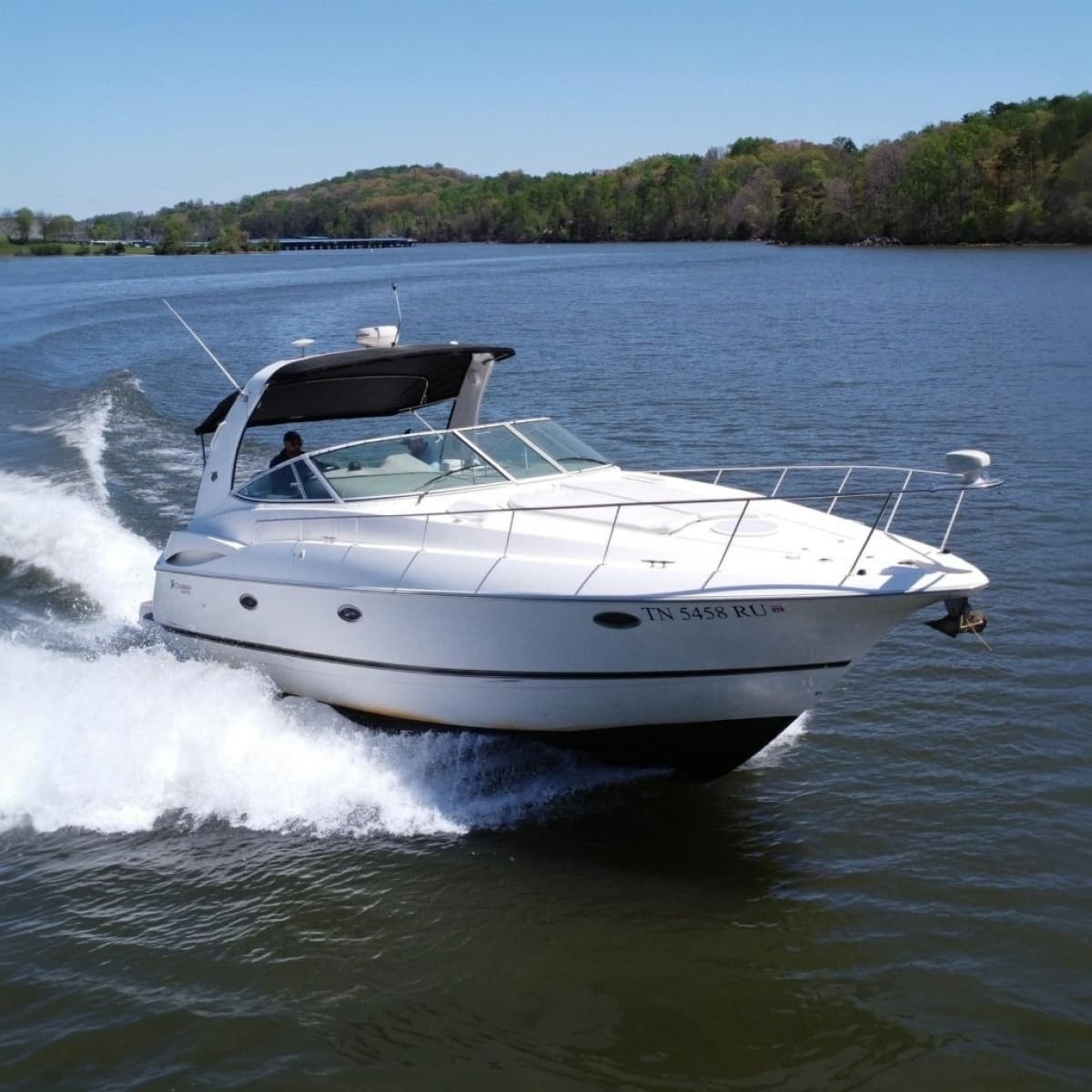 2004 Cruisers Yachts 370 Express - Photo 1