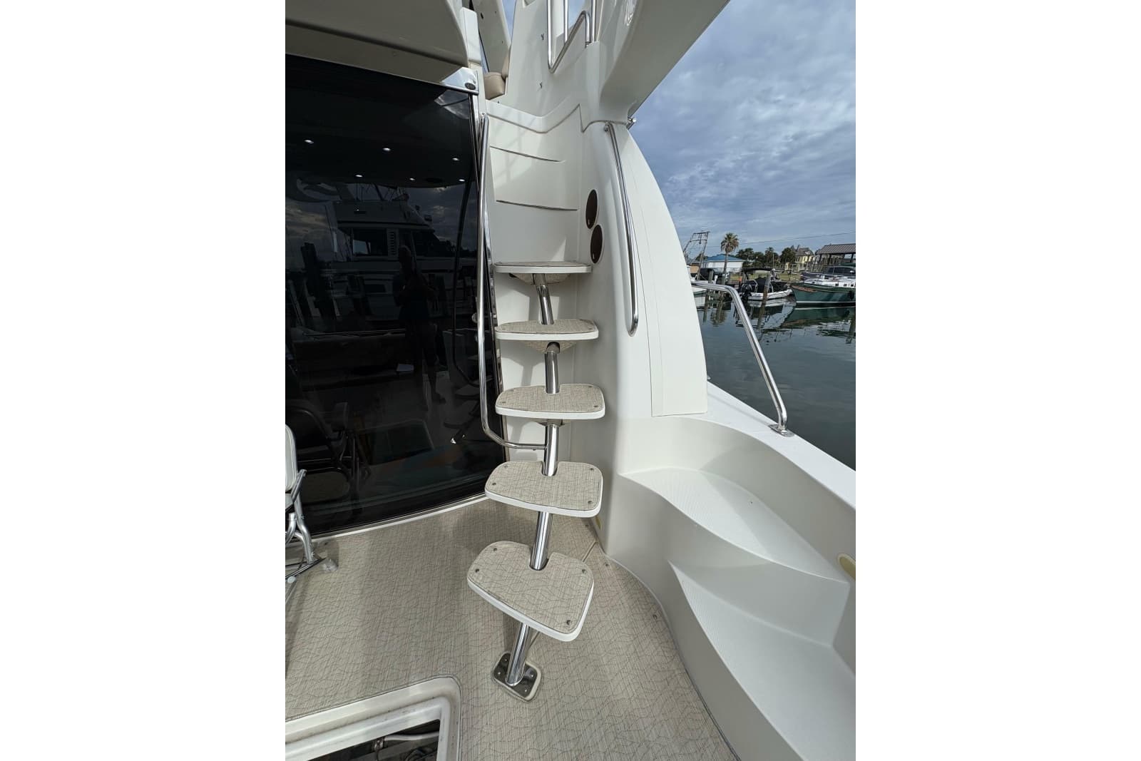 2004 Carver 560 Voyager - Photo 37