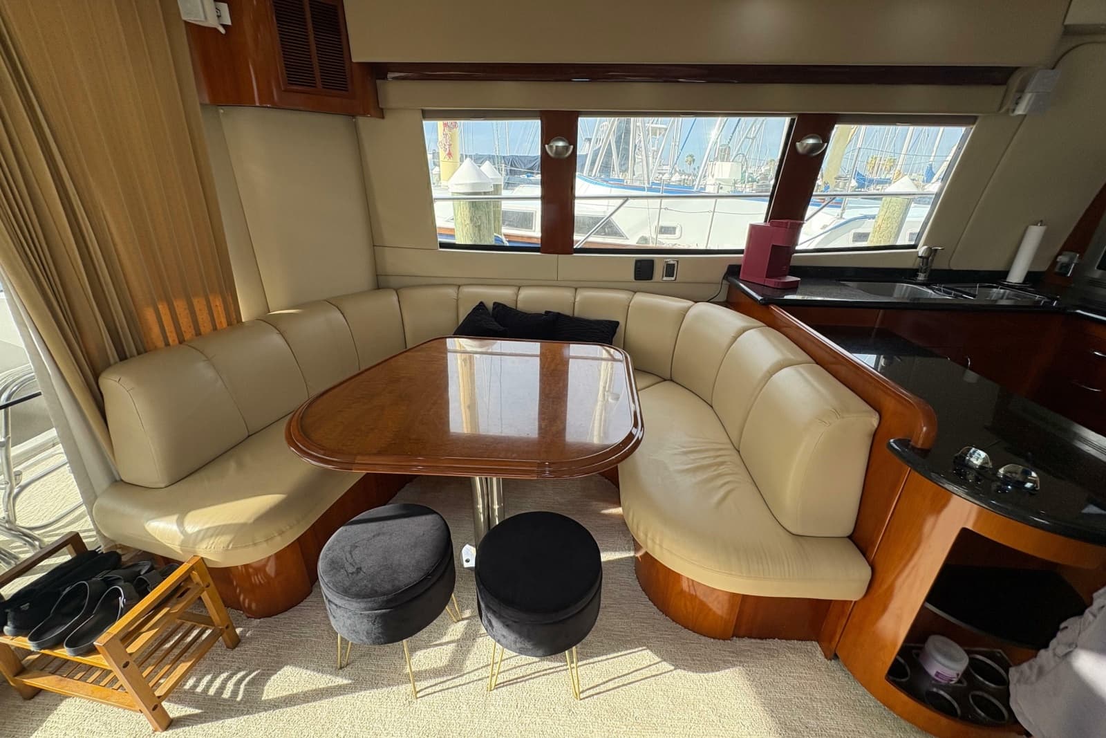 2004 Carver 560 Voyager - Photo 38